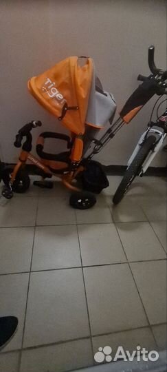 Детский велосипед с ручкой бу