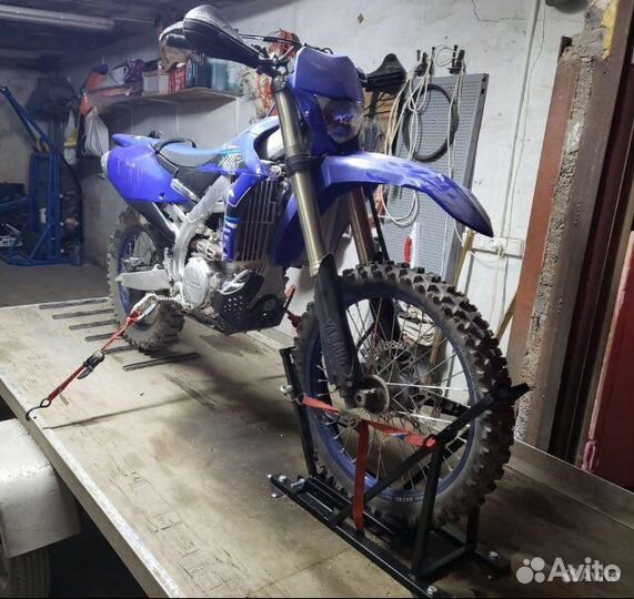 Крепление мотоцикла в прицепе