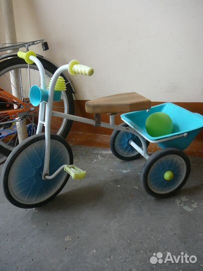 Детский трёхколесный велосипед