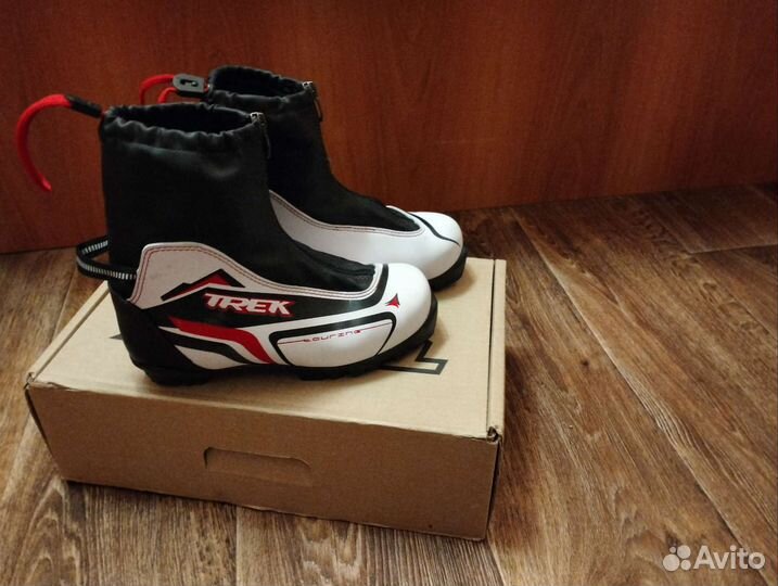 Лыжные ботинки trek