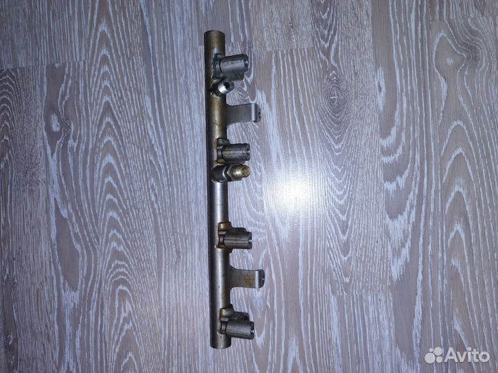 Рейка топливная (рампа) Audi