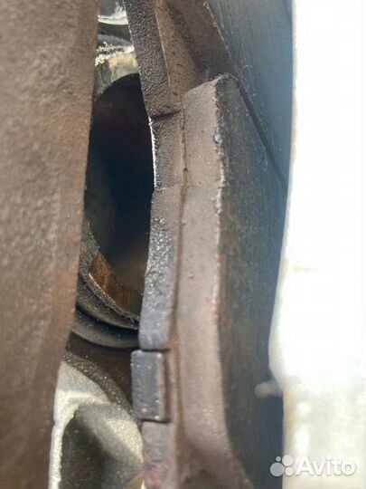 Суппорт передний Mitsubishi