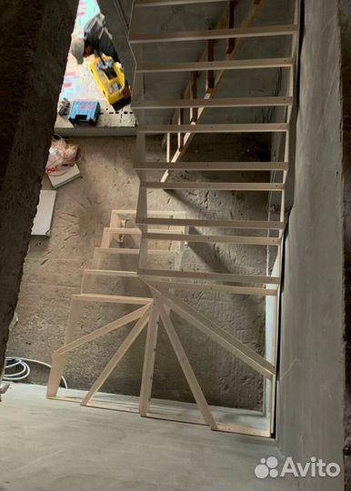 Металлические конструкции для лестниц