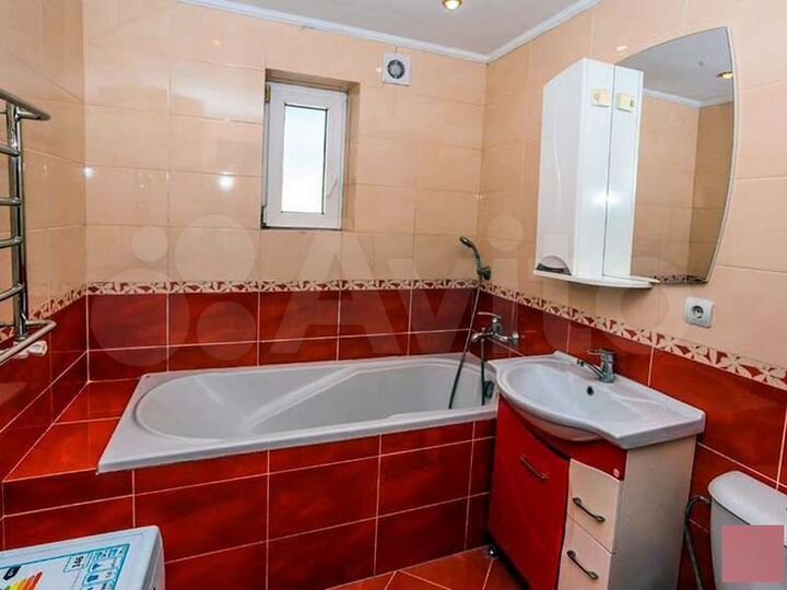 Комната 100 м² в 3-к., 2/2 эт.