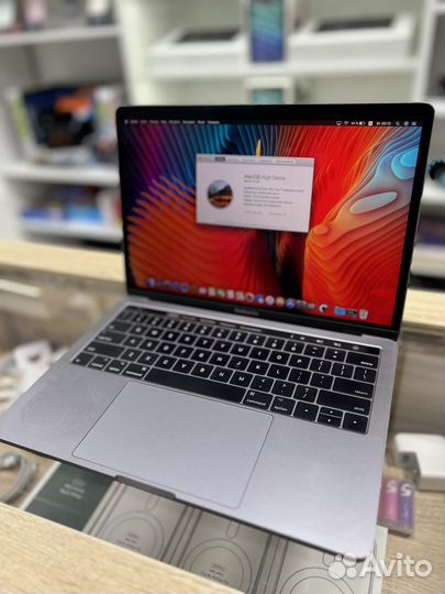 Apple MacBook Pro 13 (2017) 16/256 GB