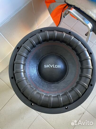 Сабвуфер skylor
