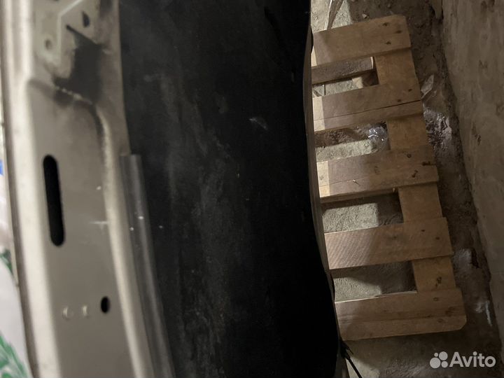 Капот на volkswagen passat б6