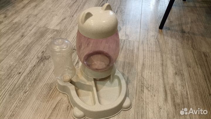 Кормушка для кошек