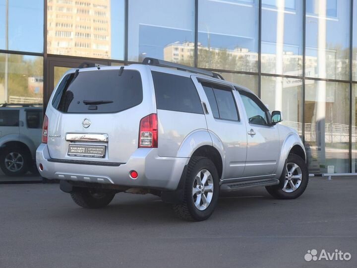 Nissan Pathfinder 2.5 AT, 2012, 203 361 км