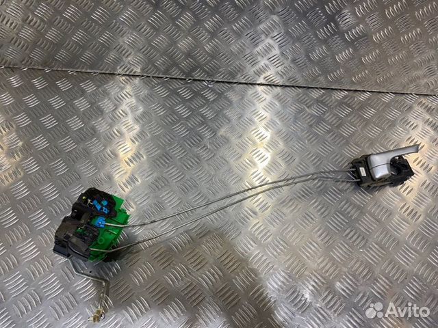 Замок двери задний правый Kia Rio 3