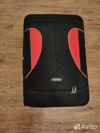 Чемодан на колесах