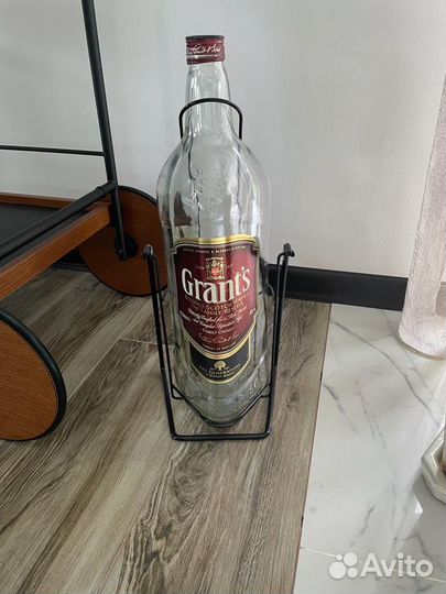 Бутылка из под виски качели