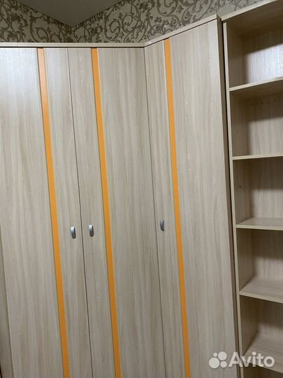 Угловой шкаф