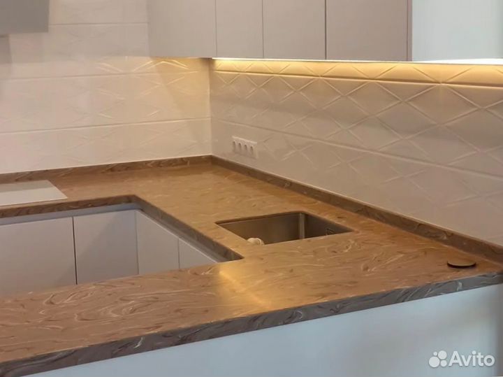 Столешница для кухни из камня Staron Metallic 180х60