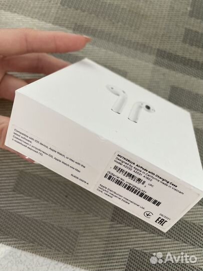 Беспроводные наушники apple airpods