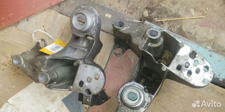 Кронштейн двигателя audi a4