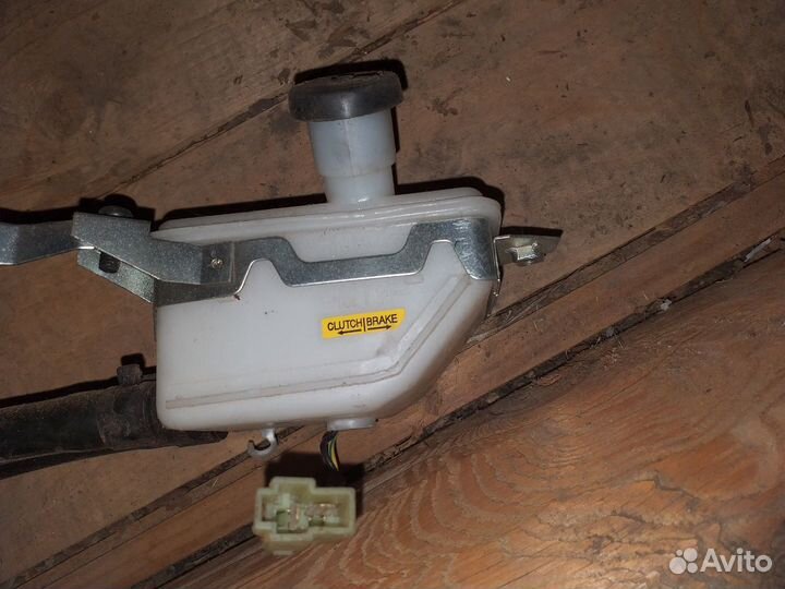 Продам бачок главного тормозного цилиндра хундай