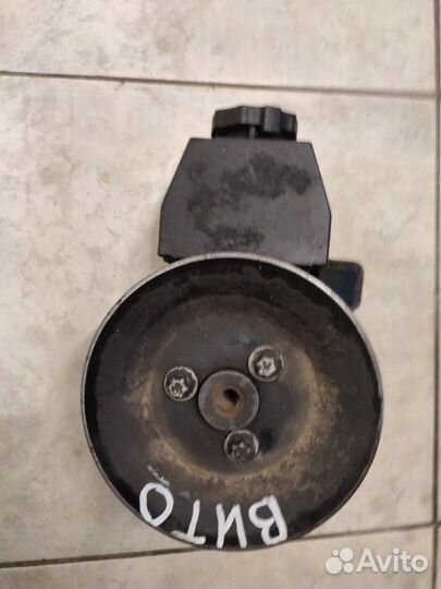 Насос гидроусилителя руля Mercedes-Benz Vito W638