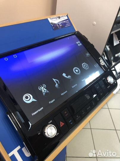 Штатная мультимедия Toyota FJ Cruiser