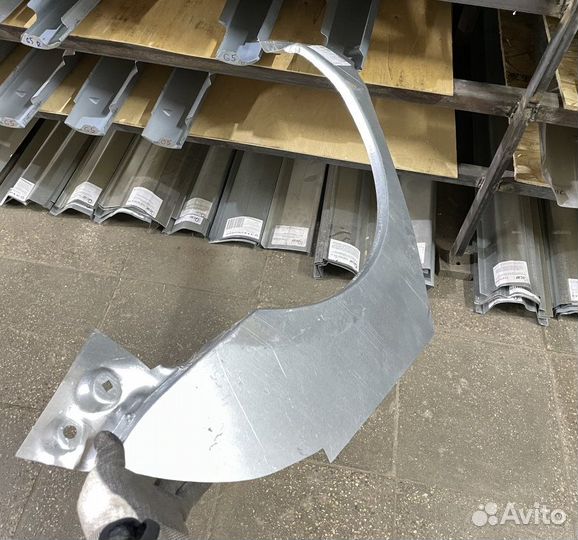 Арка левая Mazda 3 BK hatcback (Klokkerholm)