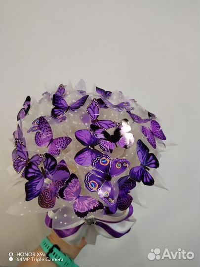 Бабочки светящиеся