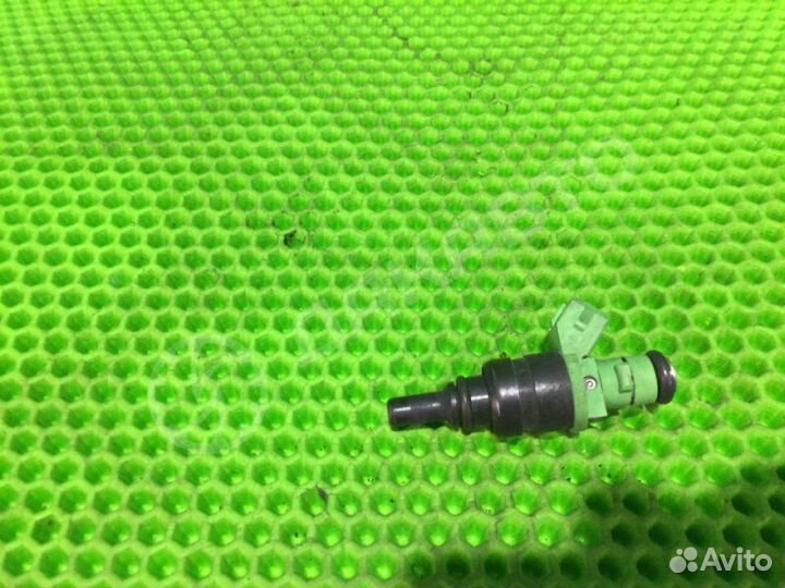 Форсунка Mercedes-Benz C W203 M271