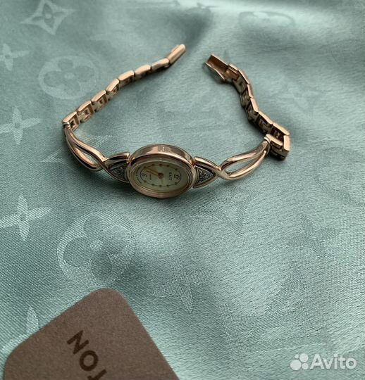 Золотые часы с бриллиантами женские