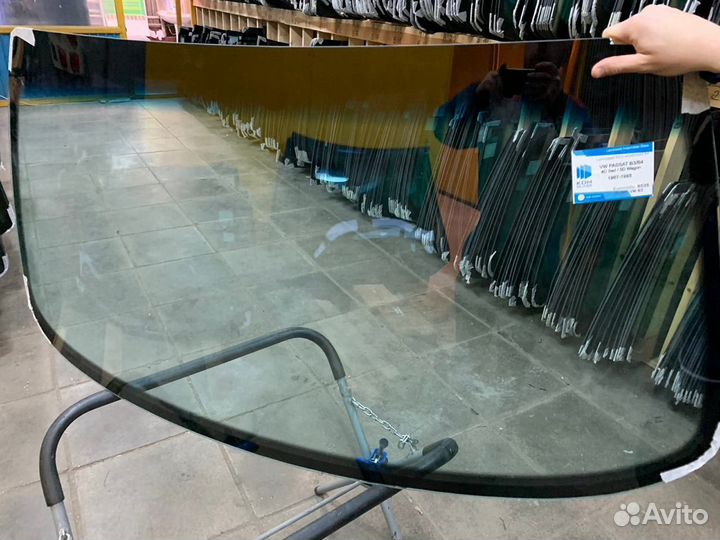 Лобовое стекло Фольксваген Пассат