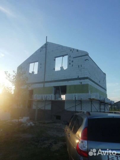 Бригада строителей