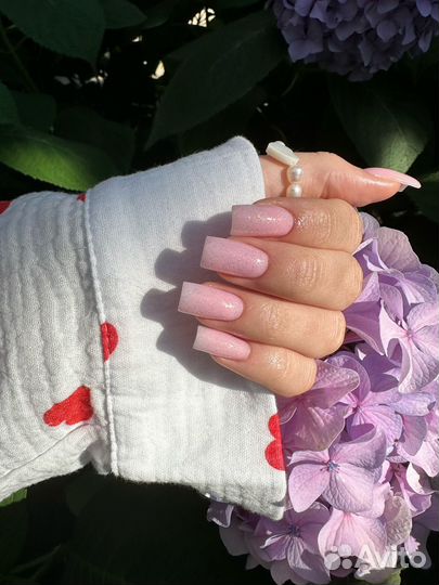 Мастер маникюра и педикюра