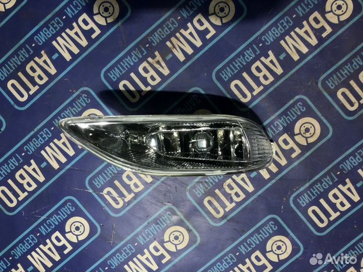 Фара противотуманная передняя правая Toyota Camry