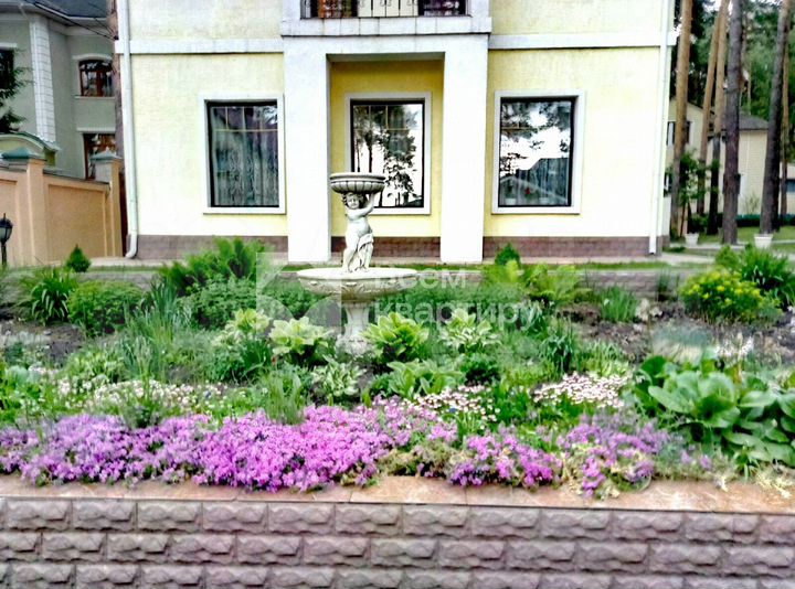 Коттедж 284 м² на участке 15 сот.