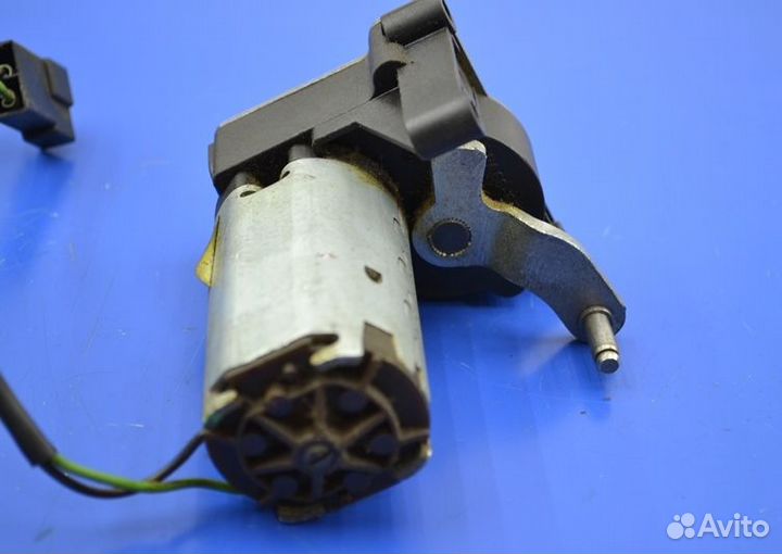 Мотор люка кабины на крышу DAF XF105 (01.05)