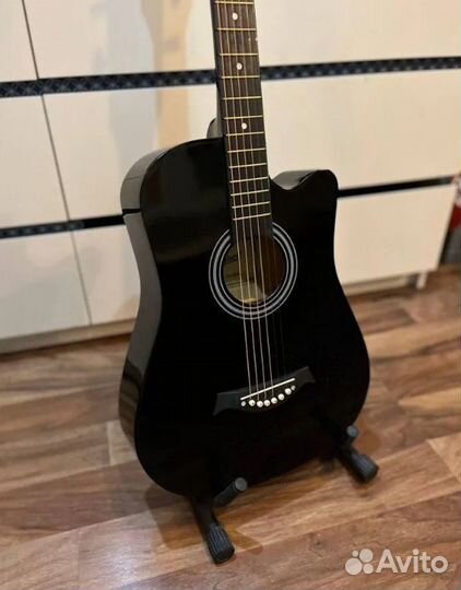 Гитара belucci. Металлические струны