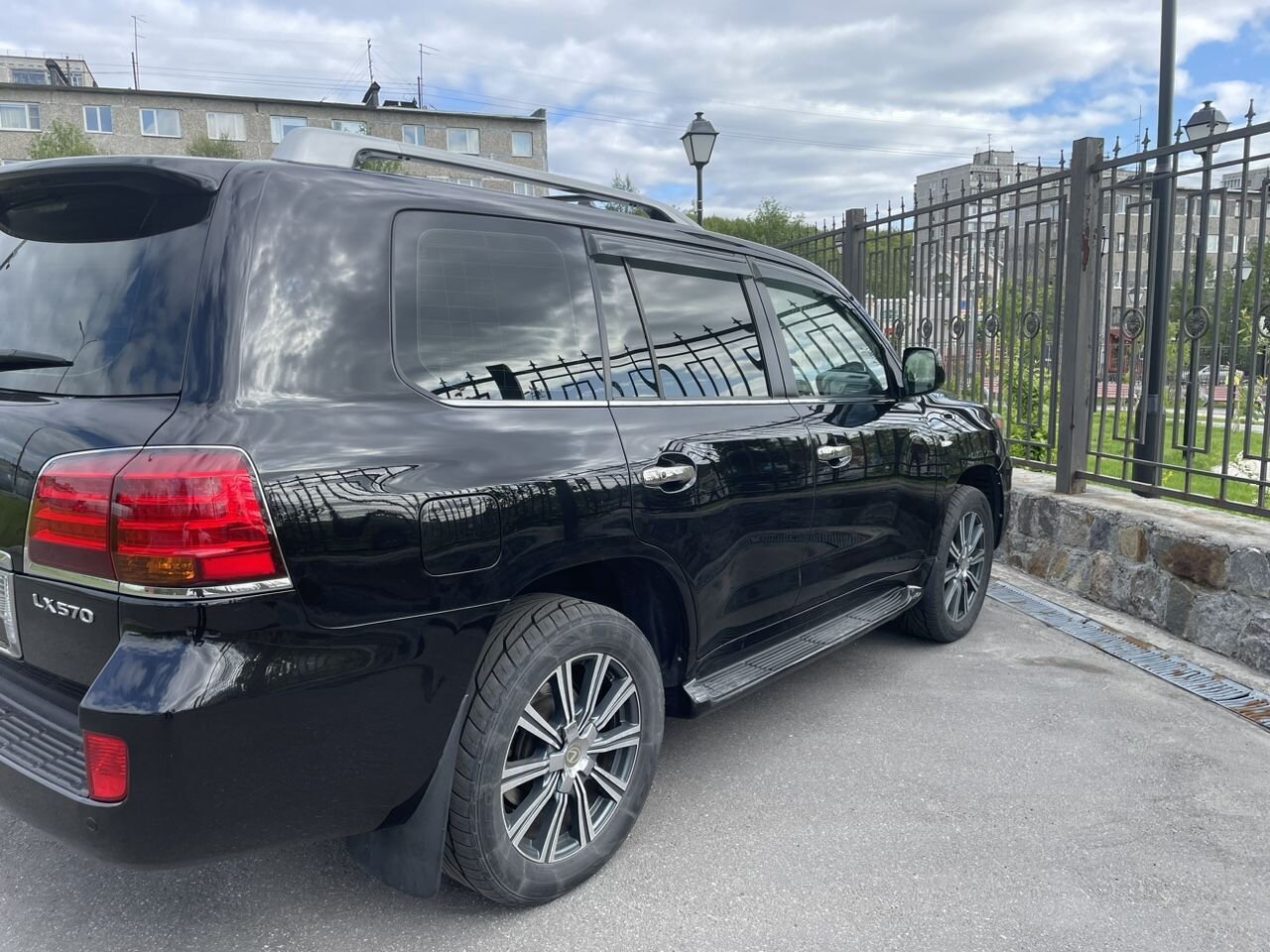 Lexus LX: фото владельца