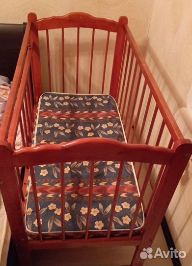 Детская кроватка