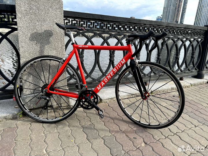 Шоссейный велосипед 8.6 кг