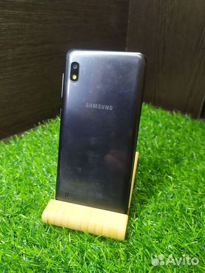 Samsung Galaxy A10, 2/32 ГБ