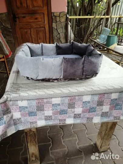 Лежанка для кошек