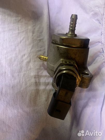 Топливный насос высокого давления 06L127025K