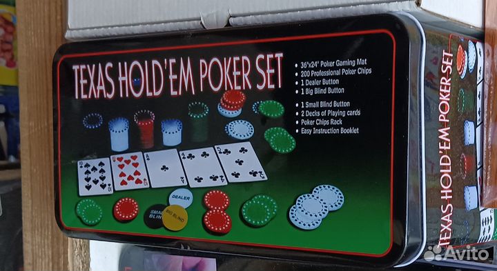 Покерный набор новый на 200 фишек