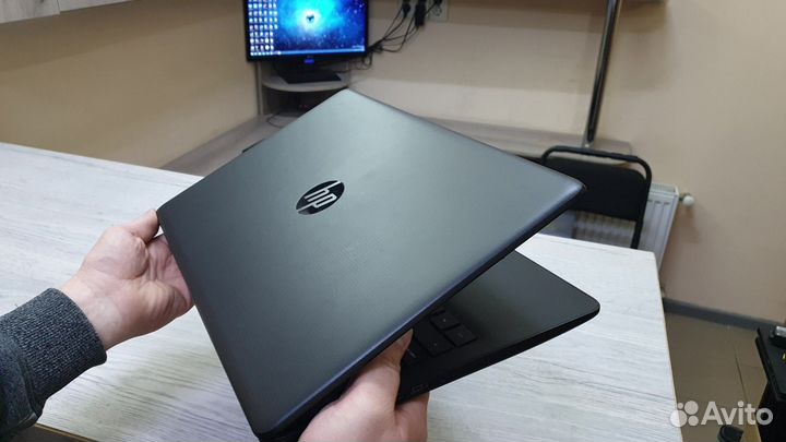 Ноутбук Hp (1 Терабайт, Full HD экран )