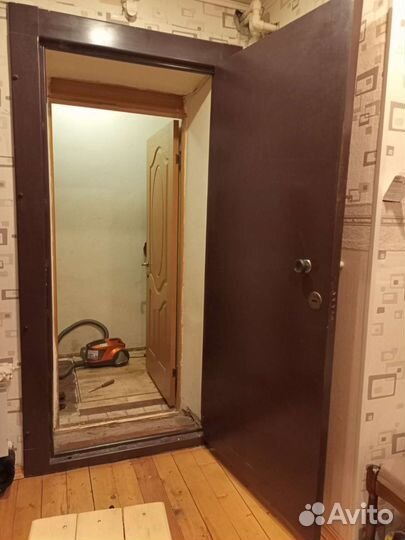 Дверь стальная с коробкой