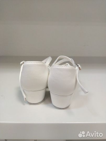 Новые туфли бальные для девочки размер 21см