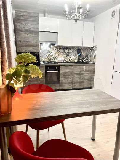 2-к. квартира, 50 м², 10/10 эт.