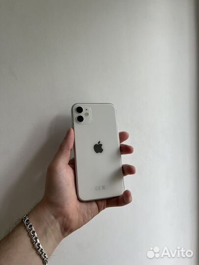iPhone 11, 64 ГБ