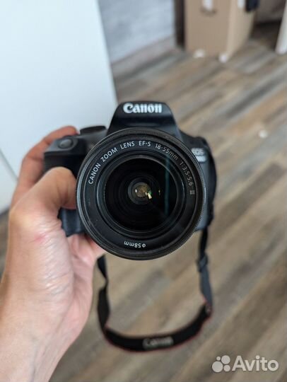 Canon 2000d + memory card 64