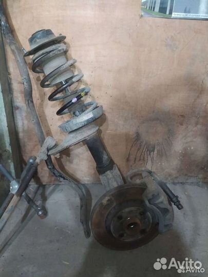 Кулак Стойка передняя левая Daewoo Nexia в сборе