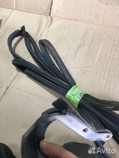 Уплотнители дверей Mercedes-Benz W140