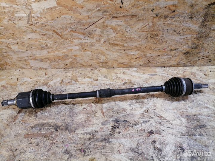 Передний правый привод Мitsubishi Grandis 2.4 NA